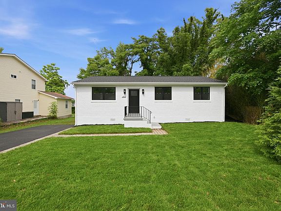 2nd image of 4012 Byers St