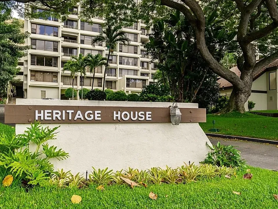 6710 Hawaii Kai Dr #1402