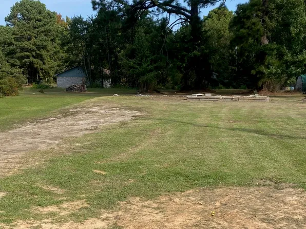 1115 E Front St, De Kalb, TX 75559