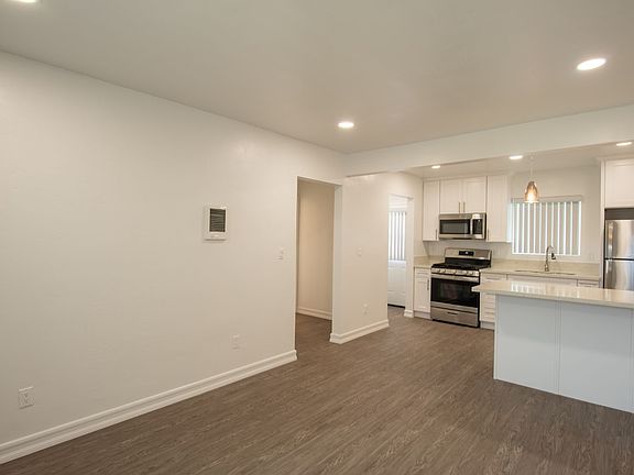 2nd image of 462 Davidson St