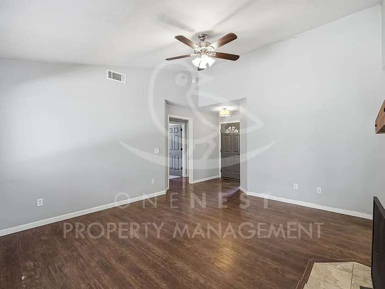 2545 Muirfield Dr — Photo 5