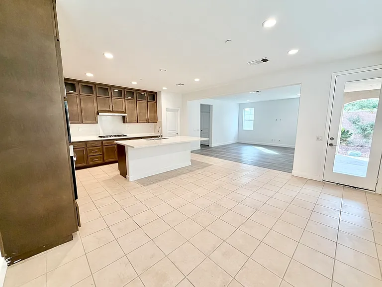 8848 Citrus St — Photo 6