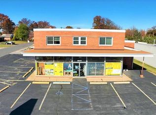 9979 Watson Rd, Saint Louis, MO 63126