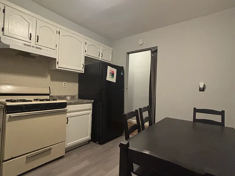 Eat in kitchen