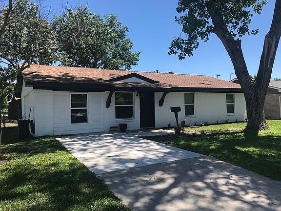 3rd image of 708 Catherine Ln