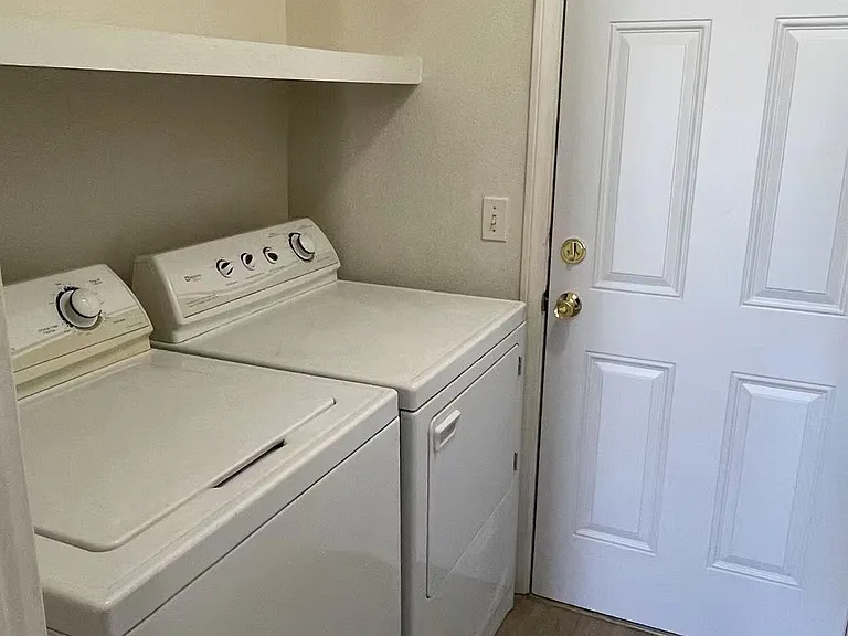 8838 Dove Cove Dr — Photo 23