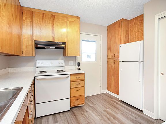 3rd image of 220 N College Ave #24