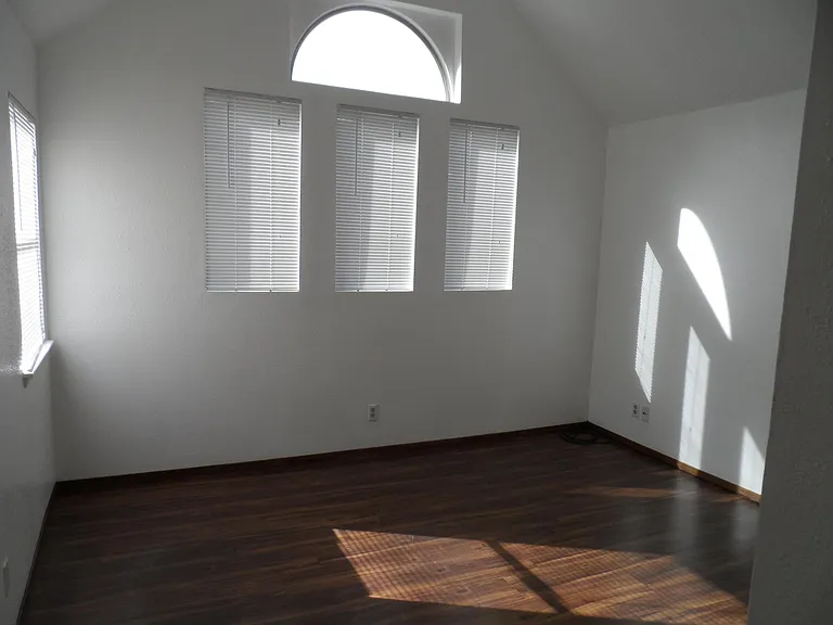 Bedroom 2 (upstairs)