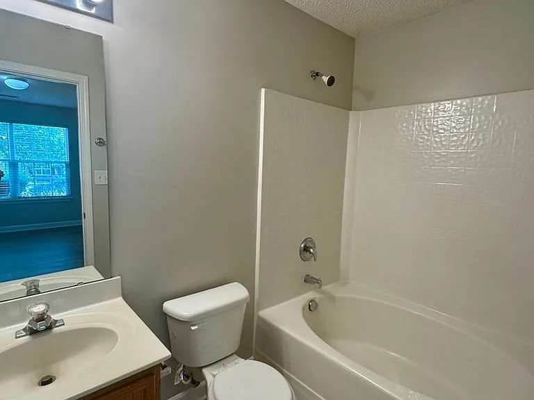 521 River View Dr — Photo 5