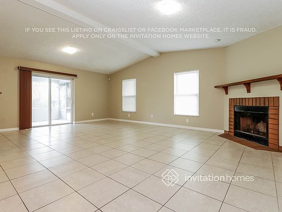 3rd image of 419 SW 39th Ter