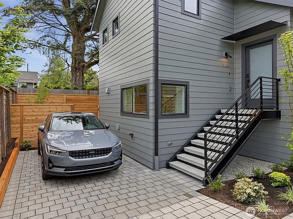 3rd image of 8126 12th Avenue SW