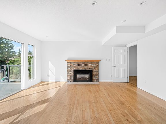 2nd image of 16290 78a Ave
