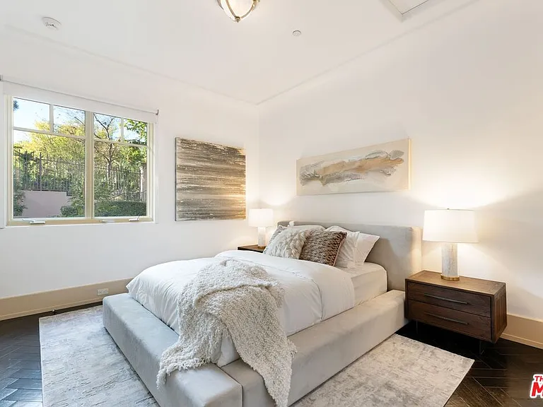 8 Beverly Ridge Ter — Photo 48