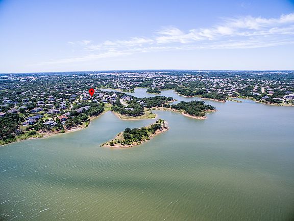 2nd image of 3040 Lakeside Dr
