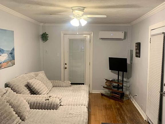 2nd image of 1609 E Bayshore Dr #1