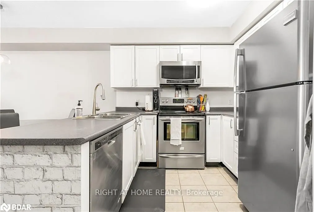 2 bed, $2,350 — Photo 2