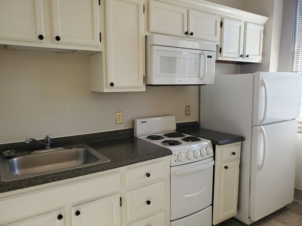 108-110 E Walnut St APT 33