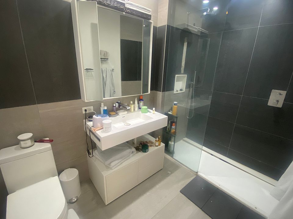 1st image of 540 W 49th St APT 208N