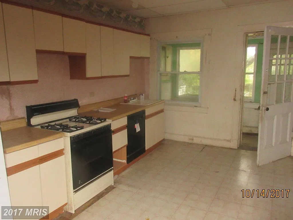 1 bed, 120 sqft, $400 — Photo 2