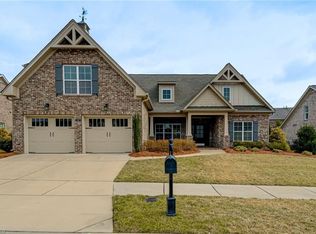 5425 Fern Bank Cir, Winston Salem, NC 27106