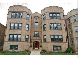 2710 W Greenleaf Ave #B, Chicago, IL