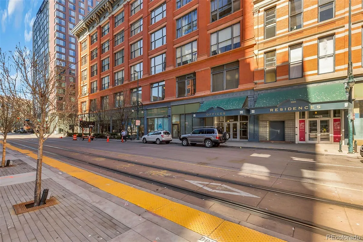Building Photo - 1555 California St #607