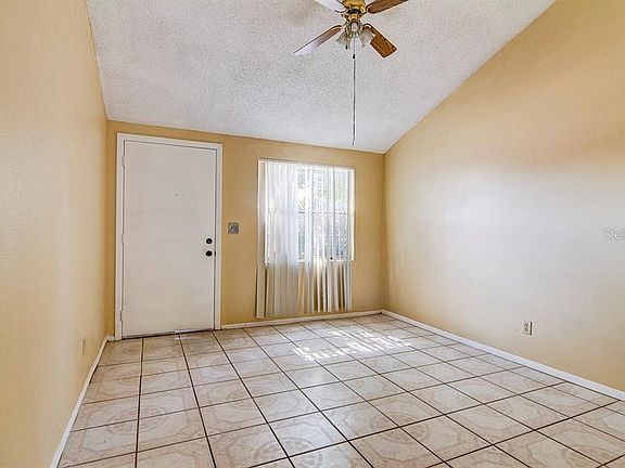 3rd image of 8806 Thousand Oaks Ct
