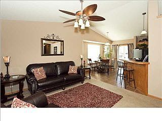 5th image of 1103 W Basswood Dr