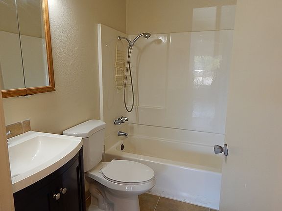 3rd image of 2454 Corydon Ave