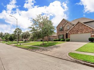 13719 McKinney Creek Ln, Houston, TX 77044