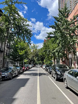 Sold by HomeLister Inc | media 14