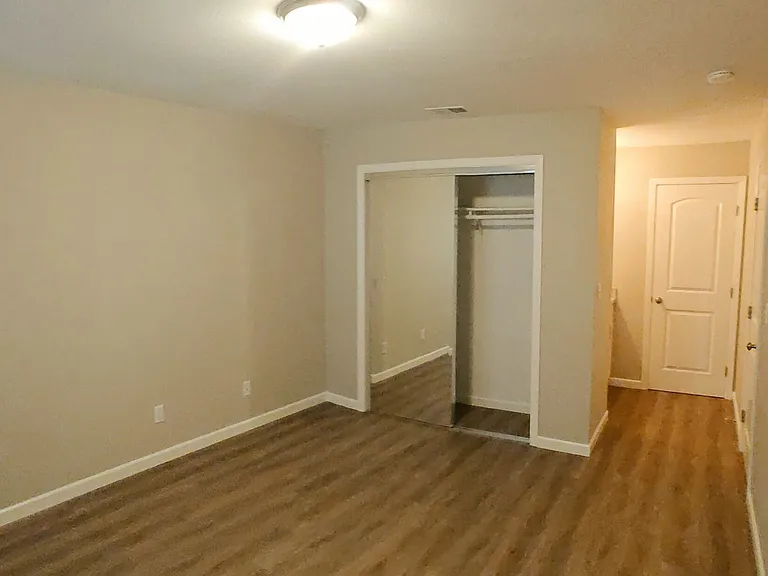 1079 Mohr Ln #D13 — Photo 9