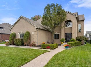 51406 Caroline Dr, Chesterfield, MI 48047