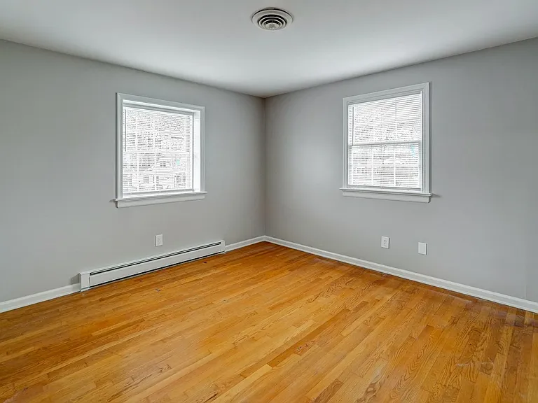 1621 Charrington Dr — Photo 28