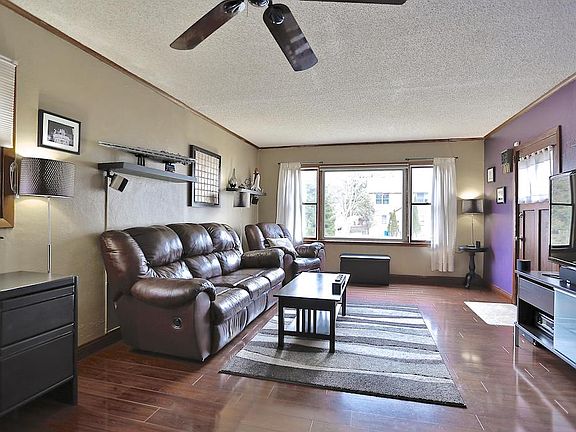 3rd image of 2046 Sherwood Ave