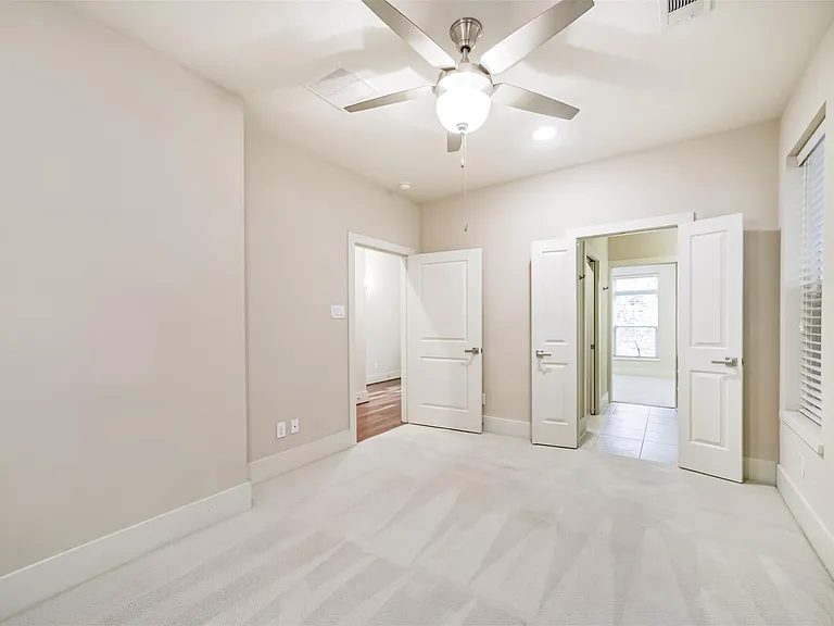 5425A Hidalgo St — Photo 37