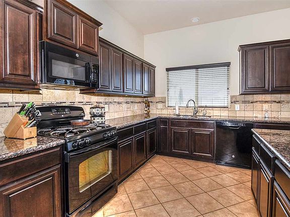 4th image of 3780 S 39th Dr