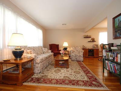 8 Covert Ave, Stewart Manor, NY, 11530