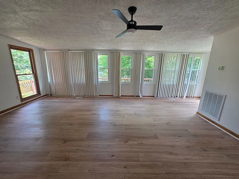 37 Cobb Rd — Photo 5