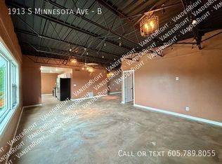 1913 S Minnesota Ave #B, Sioux Falls, SD 57105