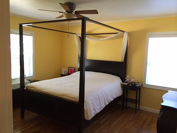 5th image of 2660 San Carlos Ave
