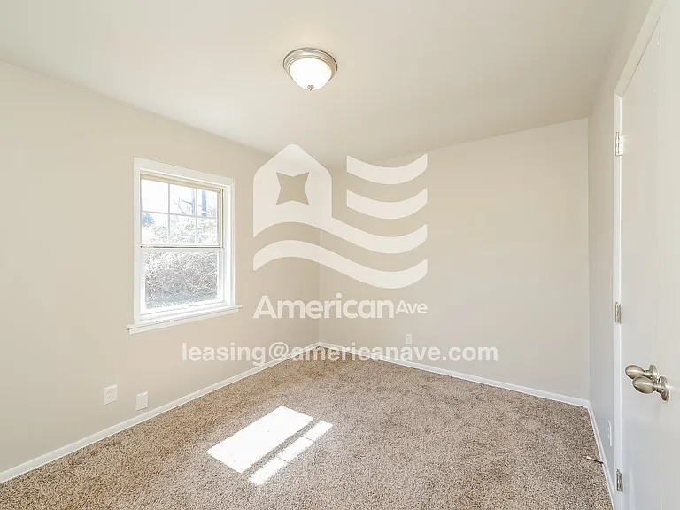 711994_008_wm_-_main_bedroom_13618809.jpg