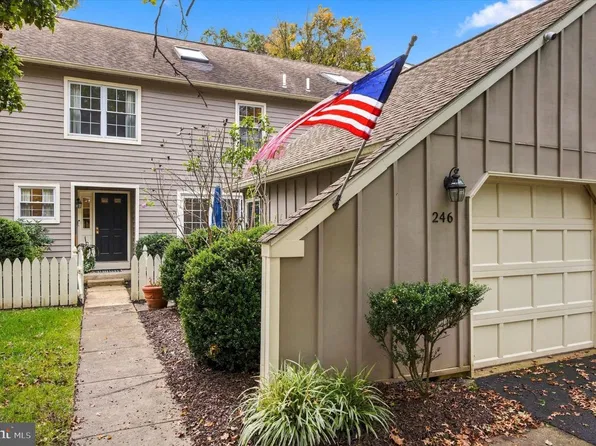 246 Tulip Tree Ct, Blue Bell, PA 19422