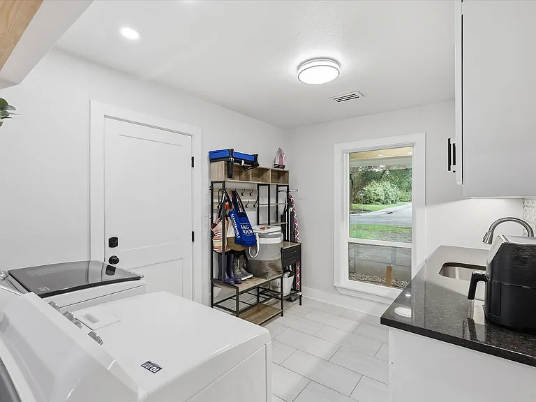 14840 Knollview Dr — Photo 42