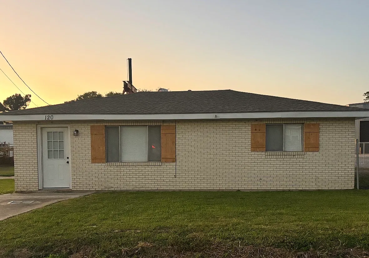 2 bed, 944 sqft, $1,100 — Photo 1