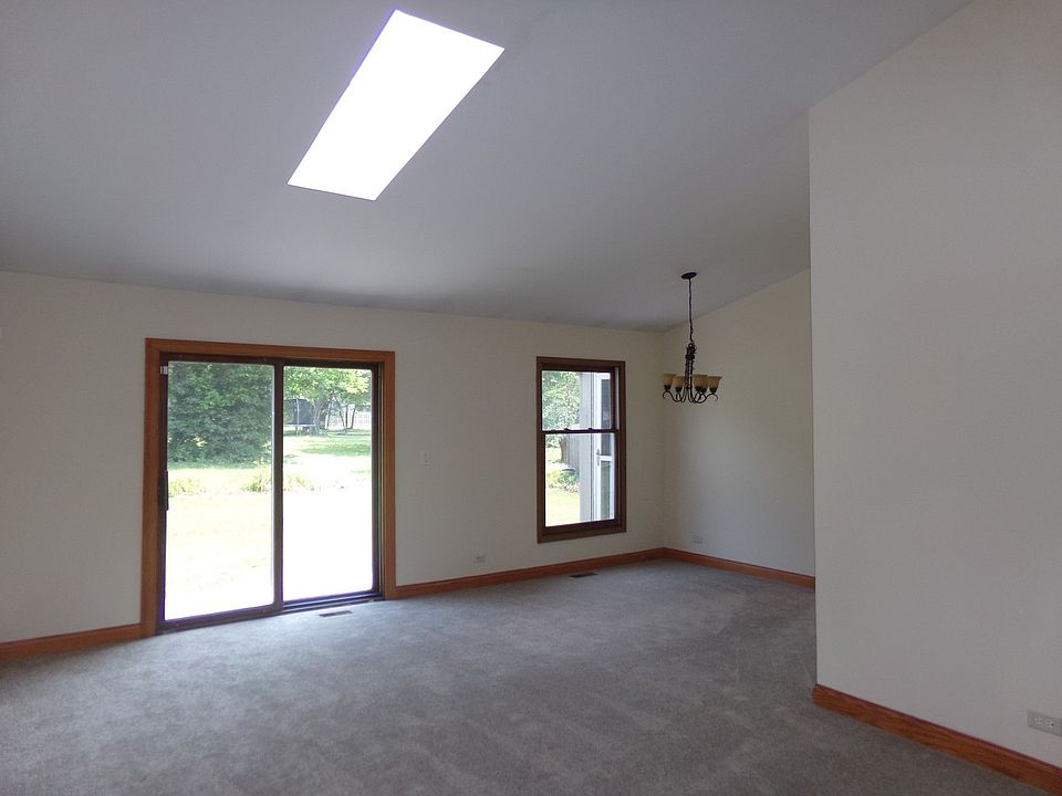 721 Mayfair Ln Algonquin, IL, 60102 Apartments for Rent Zillow
