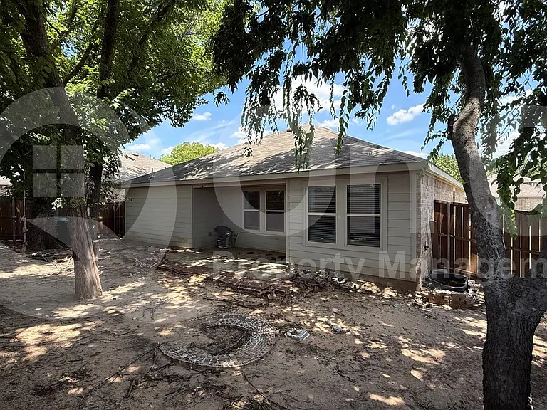 2210 Alamo Rd — Photo 4