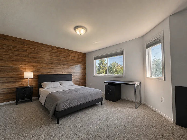 772 Zermatt Dr — Photo 3
