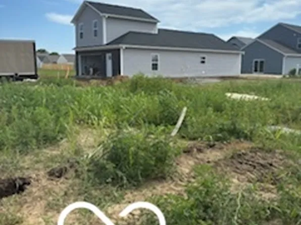 1443 Wigwam Ln, Martinsville, IN 46151