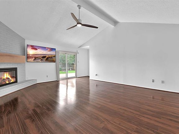 5th image of 22618 Smokey Hill Drive